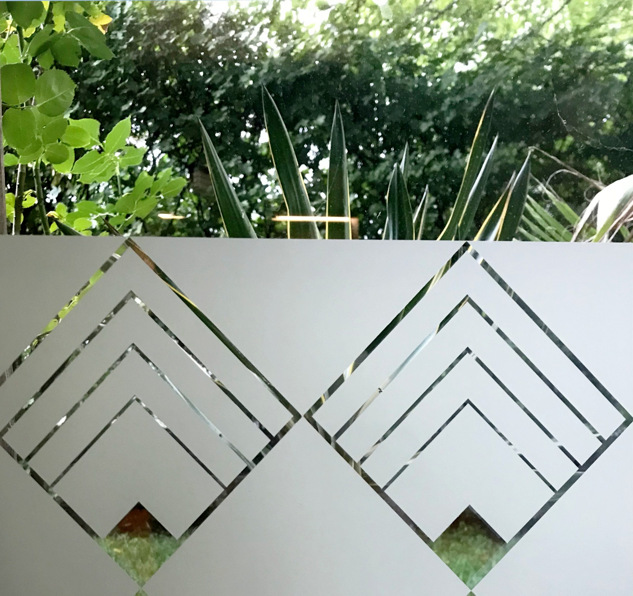 Fensterfolien Motiv Musterladen geometrisches Muster aus selbstklebender Milchglasfolie